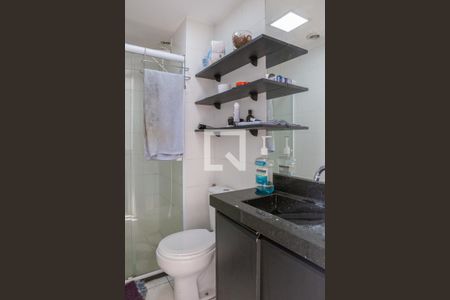 Banheiro de apartamento para alugar com 1 quarto, 37m² em Água Branca, São Paulo