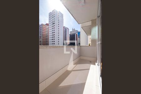 Sala - Varanda de apartamento à venda com 3 quartos, 210m² em Jardim Paulista, São Paulo