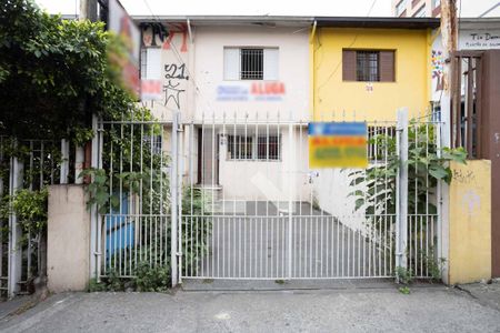 Casa à venda com 200m², 2 quartos e 1 vagaFachada