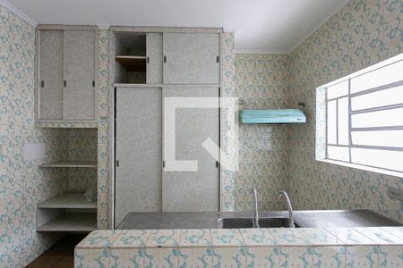 Casa à venda com 150m², 2 quartos e 2 vagas Casa à venda com 150m², 2 quartos e 2 vagasCozinha