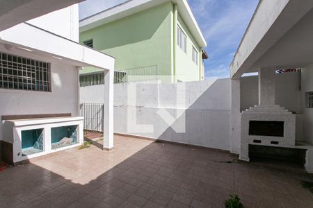 Casa à venda com 150m², 2 quartos e 2 vagas Casa à venda com 150m², 2 quartos e 2 vagasQuintal