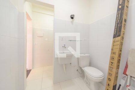 Banheiro de kitnet/studio para alugar com 1 quarto, 32m² em Bela Vista, São Paulo