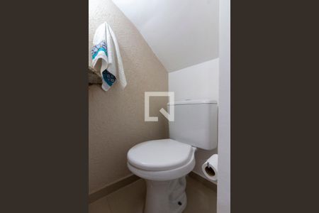 Banheiro de casa de condomínio para alugar com 2 quartos, 51m² em Cidade Líder, São Paulo