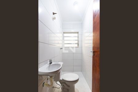 Casa à venda com 180m², 3 quartos e 2 vagasBanheiro 4