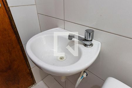Casa à venda com 180m², 3 quartos e 2 vagasBanheiro 4