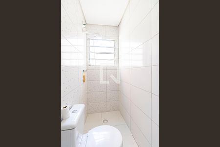 Casa à venda com 180m², 3 quartos e 2 vagasBanheiro da Suíte 2