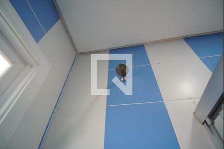 Banheiro de casa à venda com 4 quartos, 168m² em Jardim Itu, Porto Alegre