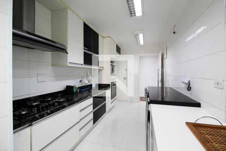 Apartamento para alugar com 117m², 3 quartos e 1 vagaCozinha 