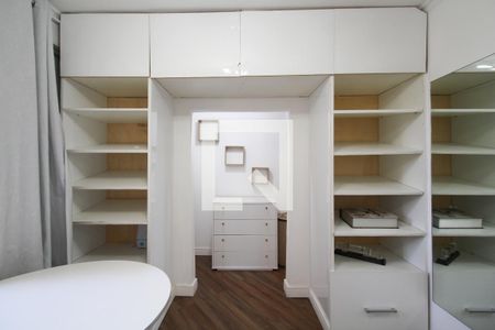 Apartamento para alugar com 117m², 3 quartos e 1 vagaQuarto 1 - Closet 