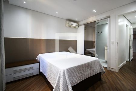 Suíte  de apartamento para alugar com 3 quartos, 117m² em Vila Uberabinha, São Paulo