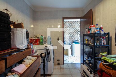 Casa à venda com 345m², 3 quartos e 2 vagasQuarto de serviço 