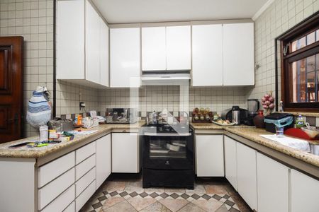 Casa à venda com 345m², 3 quartos e 2 vagasCozinha 