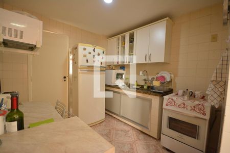 Apartamento à venda com 120m², 2 quartos e 1 vagaCozinha