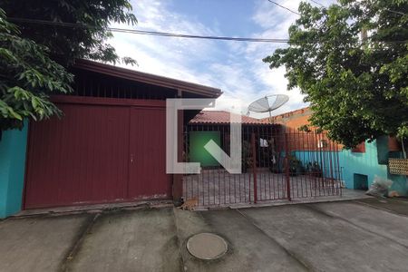 Casa à venda com 90m², 3 quartos e 1 vaga Casa à venda com 90m², 3 quartos e 1 vagaFachada