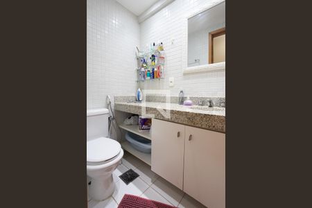 Apartamento para alugar com 72m², 2 quartos e 2 vagas Apartamento para alugar com 72m², 2 quartos e 2 vagasBanheiro do Quarto 2