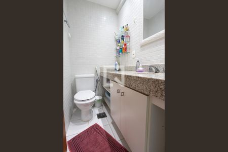 Apartamento para alugar com 72m², 2 quartos e 2 vagas Apartamento para alugar com 72m², 2 quartos e 2 vagasBanheiro do Quarto 2