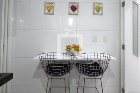 Apartamento à venda com 60m², 2 quartos e 1 vagaCozinha e Área de Serviço