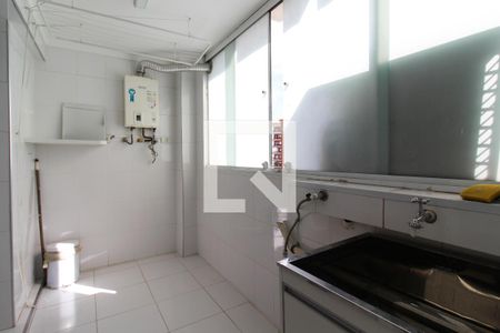 Apartamento para alugar com 111m², 3 quartos e 1 vagaÁrea de Serviço 