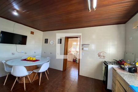 Casa para alugar com 445m², 5 quartos e 6 vagasCozinha