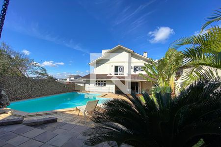 Casa para alugar com 445m², 5 quartos e 6 vagasÁrea Externa