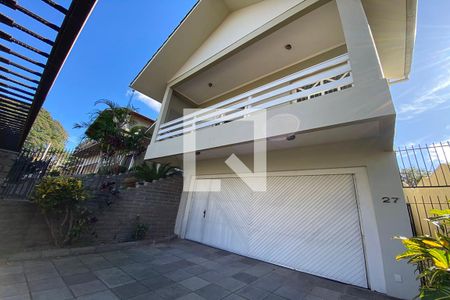 Casa para alugar com 445m², 5 quartos e 6 vagasGaragem