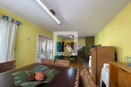 Casa para alugar com 445m², 5 quartos e 6 vagasSalão de festas