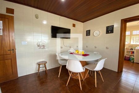 Casa para alugar com 445m², 5 quartos e 6 vagasCozinha