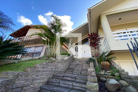 Casa para alugar com 445m², 5 quartos e 6 vagasÁrea Externa