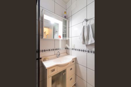 Apartamento à venda com 75m², 2 quartos e sem vagaBanheiro Corredor