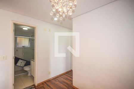 Corredor de apartamento para alugar com 2 quartos, 72m² em Jardim Henriqueta, Taboão da Serra