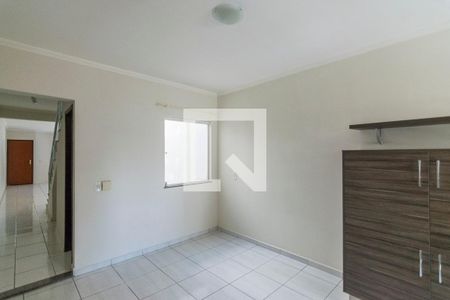 Casa à venda com 240m², 3 quartos e 5 vagas Casa à venda com 240m², 3 quartos e 5 vagasCopa