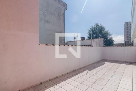 Casa à venda com 240m², 3 quartos e 5 vagas Casa à venda com 240m², 3 quartos e 5 vagasQuintal