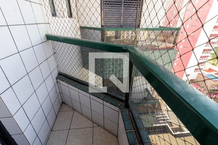 Detalhe da sacada da sala de apartamento para alugar com 1 quarto, 68m² em Cidade Ocian, Praia Grande