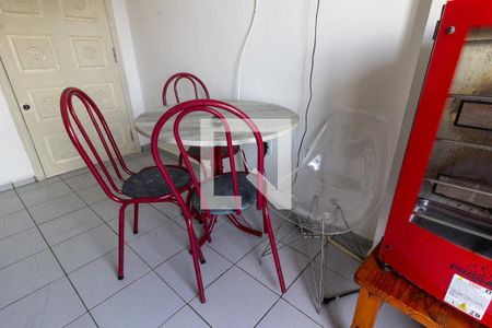 Detalhe da sala de apartamento para alugar com 1 quarto, 68m² em Cidade Ocian, Praia Grande