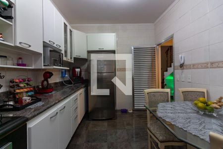 Casa à venda com 400m², 2 quartos e 2 vagas Casa à venda com 400m², 2 quartos e 2 vagasCozinha