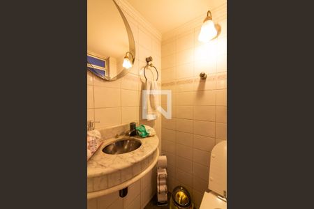 Casa à venda com 400m², 2 quartos e 2 vagas Casa à venda com 400m², 2 quartos e 2 vagasLavabo