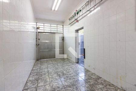 Casa à venda com 400m², 2 quartos e 2 vagas Casa à venda com 400m², 2 quartos e 2 vagasGaragem