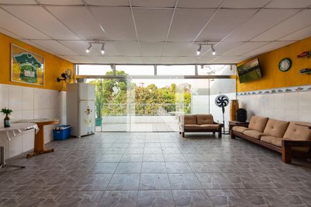 Casa à venda com 400m², 2 quartos e 2 vagas Casa à venda com 400m², 2 quartos e 2 vagasCobertura