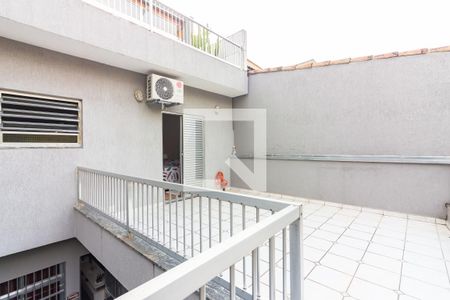 Casa à venda com 400m², 2 quartos e 2 vagas Casa à venda com 400m², 2 quartos e 2 vagasSacada