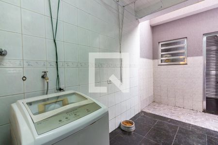 Casa à venda com 400m², 2 quartos e 2 vagas Casa à venda com 400m², 2 quartos e 2 vagasÁrea de Serviço