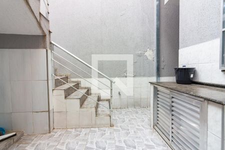 Casa à venda com 400m², 2 quartos e 2 vagas Casa à venda com 400m², 2 quartos e 2 vagasQuintal