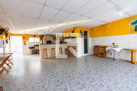 Casa à venda com 400m², 2 quartos e 2 vagas Casa à venda com 400m², 2 quartos e 2 vagasCobertura