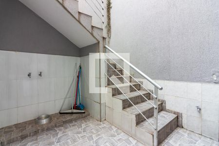Casa à venda com 400m², 2 quartos e 2 vagas Casa à venda com 400m², 2 quartos e 2 vagasQuintal