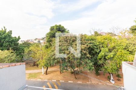 Casa à venda com 400m², 2 quartos e 2 vagas Casa à venda com 400m², 2 quartos e 2 vagasVista