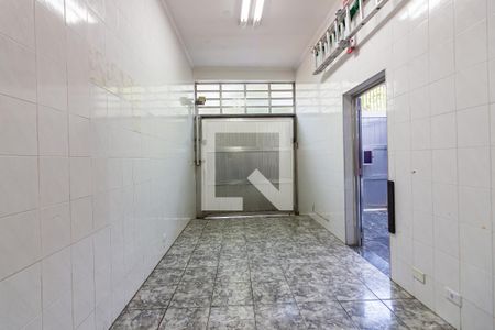 Casa à venda com 400m², 2 quartos e 2 vagas Casa à venda com 400m², 2 quartos e 2 vagasGaragem