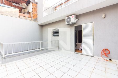 Casa à venda com 400m², 2 quartos e 2 vagas Casa à venda com 400m², 2 quartos e 2 vagasSacada