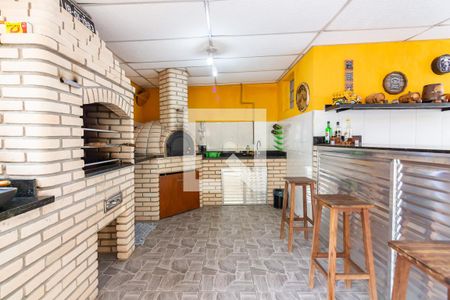 Casa à venda com 400m², 2 quartos e 2 vagas Casa à venda com 400m², 2 quartos e 2 vagasCobertura