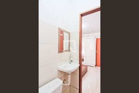 Banheiro de casa para alugar com 1 quarto, 37m² em Jardim Monjolo, São Paulo