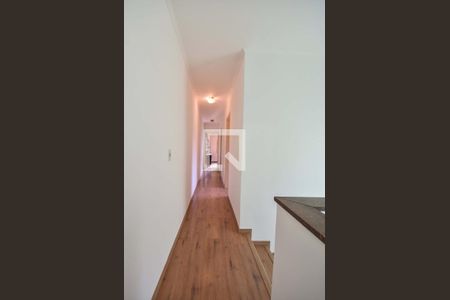 Casa à venda com 150m², 3 quartos e 2 vagasCorredor