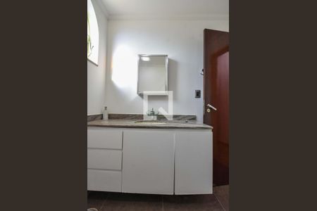 Casa à venda com 150m², 3 quartos e 2 vagasBanheiro Suíte 01